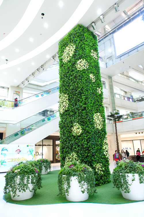 绿色植物景观入住商场